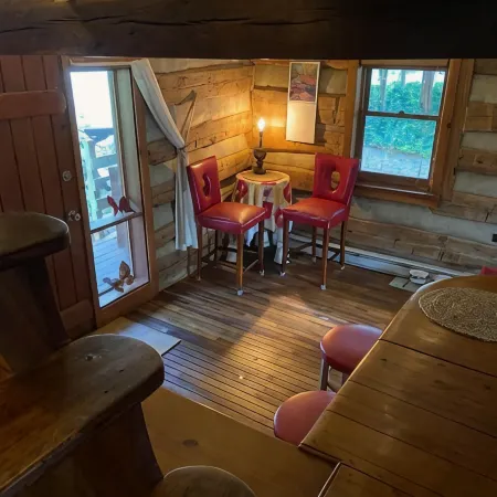 Magical Log Cabin Nestled by Creeks, Shenandoah Valley