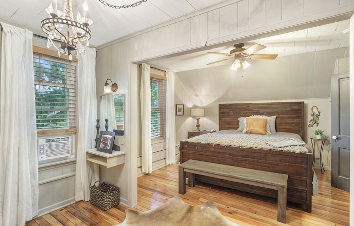 Manistee Charm :: Minutes from Beach & Downtown