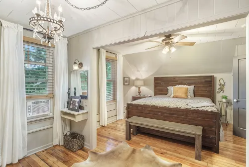 Manistee Charm :: Minutes from Beach & Downtown