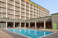Wyndham Garden Atlanta Airport - Pools