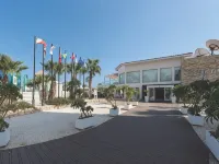 Marlita Beach Hotel Apartments