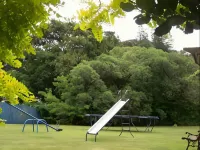 Camellia Court Motel - 3-Star