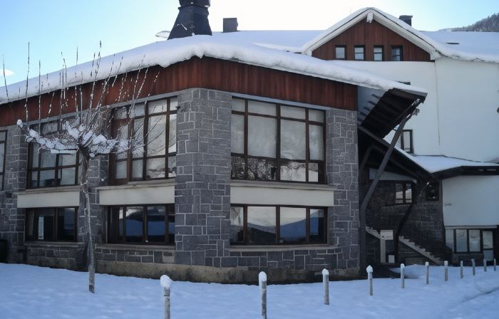 Hotel y Apartamentos SNÖ Isaba