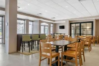 Country Inn & Suites by Radisson, Port Canaveral, FL - Breakfast