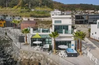LIM Sea Side Poolvilla Pension - Spa
