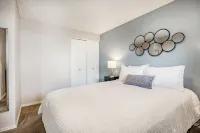 1Br + Bed in the Loft Retreat w/ Pool Summer Stay - 203 - Homestays