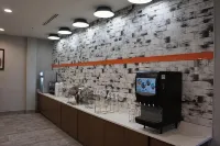 La Quinta Inn & Suites by Wyndham Oxford - Aamiainen