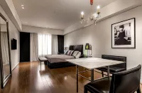 Broadway Hotel & Suites