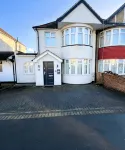 Harrow Family Home with Garden & Drive - 3-Star