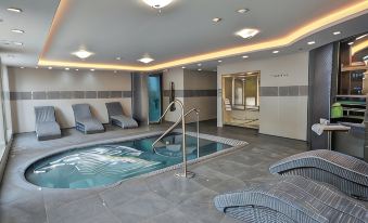 Cbh Frensham Pond Hotel