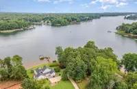 Relaxing Lakefront Home with Brand New Dock and Immaculate Vibes - 3-Star