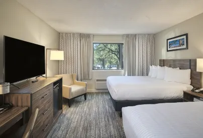 Yavapai Lodge