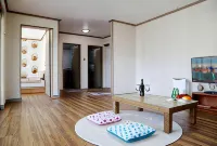 Sancheong Jirisan Noul Pension - parking