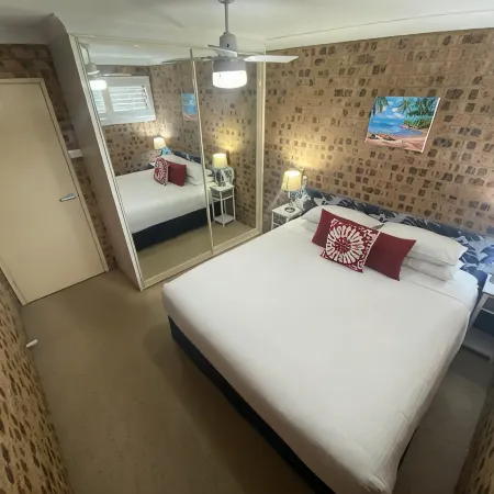Avaleen Lodge Motor Inn