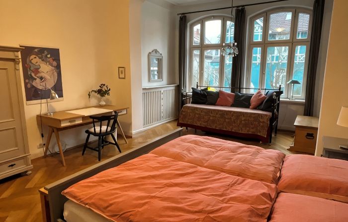 Large Apartment with Sauna in central Buxtehude.NO RENTAL TO FITTERS.
