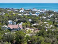 Charming beach cottage! Near Seaside with easy beach access! Love pets! - Wifi