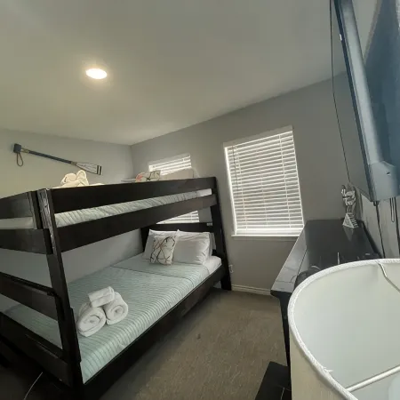 Pedestrian Beach Front 3- bedroom house in Surfside Beach