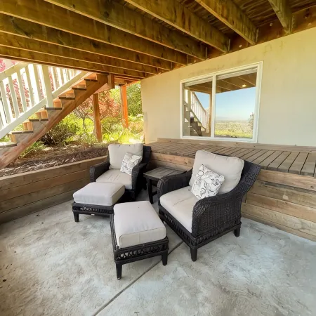 Full Above Ground Basement 2 BR 1 B w/ Gorgeous Views Отели в г. Драпер
