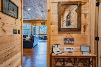 3B/3B/Hot Tub/Ping Pong/Arcade/Shuffle Board - Boutique