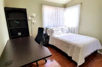 Cheerful 4 bedroom - Kitchens
