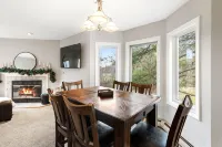 Mount Snow Condo: 4 min Walk to Sundance Lift (High Speed - 6 Seat) - WiFi