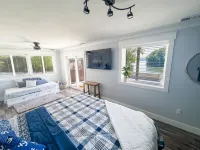 A Quiet Retreat on the Shore of Watts Bar Lake - Dog Friendly with Lake Access! - Boutique