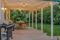 New Remodel · Main Floor Master · Soaking Tub · Stocked Kitchen · Private Yard - Wi-Fi