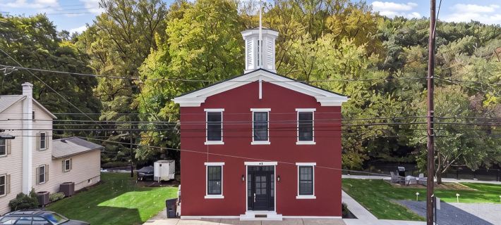 River view in Port Clinton! Minutes from Hawk Mountain, Cabela's! Hotels in Schuylkill County