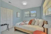 Casa Bella - 5 BR Villa in Miami with Pool, Mini-Golf, Basketball+ - Pools