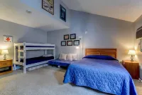 Attitash Mountain Resort Condo- 3 Floors, Sleeps 12- Story Land, Ski, Shop, Golf