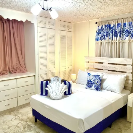 Steps 2 Beach is the Perfect Family Home 2 Minutes Walk to the Beach!