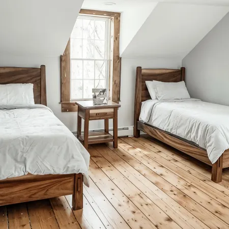 Spacious 4 bedroom home, close to hiking trails and Gore mountain for skiing