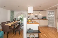 Kensington Chapel Apartment Bath - Kitchen