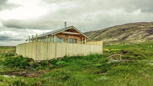 Amazing cabin with warm interior, hot tub, fire place, projector & magical views - Homestays