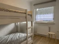 Freshly renovated and quiet vacation apartment on the ground floor in Burhave - Wi-Fi