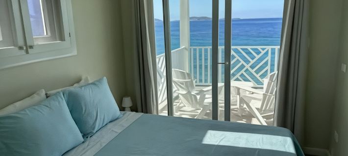 Spectacularly located beach front Spring Tide @ The Tides at Little Apple Bay Hoteles en Tórtola