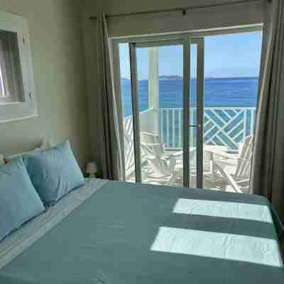 Spectacularly located beach front Spring Tide @ The Tides at Little Apple Bay Rooms