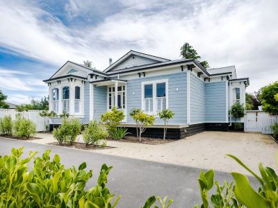 2024 Bach of the Year Property Fully renovated villa in heart of Greytown