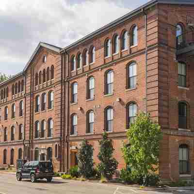 Near Broadway! Unique  Condo with Speakeasy,  Pool & Free Parking Hotel Exterior