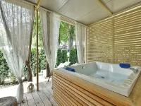 Elements Camping Selce Mobile Homes - Hot Tub