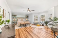 7Bd 6BA, Pool&Spa, Walk to Beach, PutPut, Dream Backyard, 10 Min. to Downtown! - 4-Star