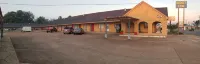 Budget Inn Magnolia - parking