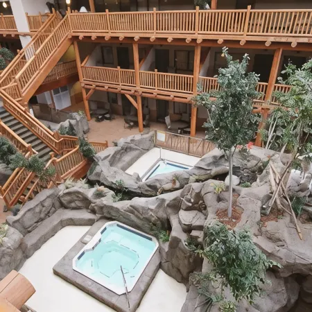 Casper C'mon Inn Hotel & Suites