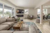 Beautiful 4-bedroom house - Walking distance to Downtown and Sea Life Center! - Boutique