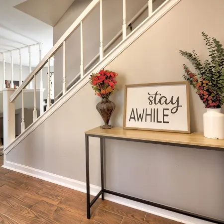 "Broken Arrow 3-Bedroom Retreat – Cozy, Family-Friendly with WiFi & AC