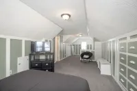 Cute 3Bdrm House | Laundry, Game Room, Backyard - Wifi