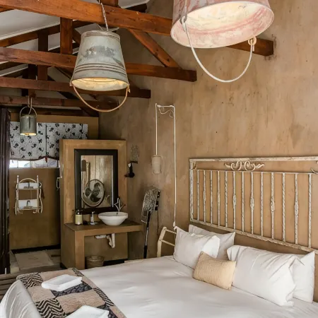 Mirabel Guesthouse