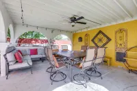 Orange Home with 2 King Bedrooms - Fun Patio Area - balcony