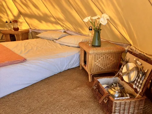 Ballydorn Stay Shepherds Hut with a view - Wifi