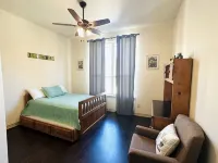 Quiet tree lined street, 1 minute from downtown Boerne - con encanto
